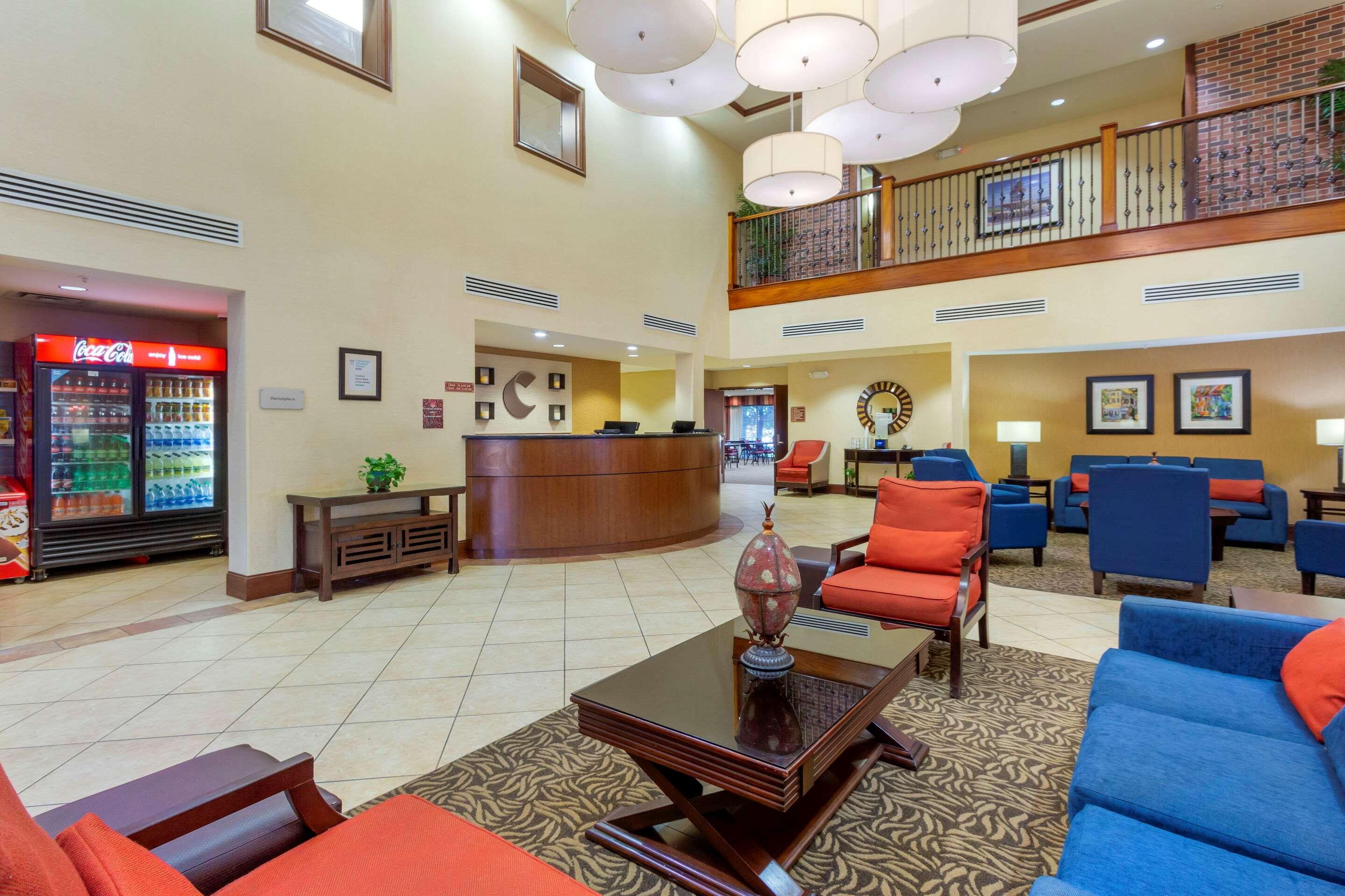 Comfort Suites Charleston West Ashley מראה חיצוני תמונה