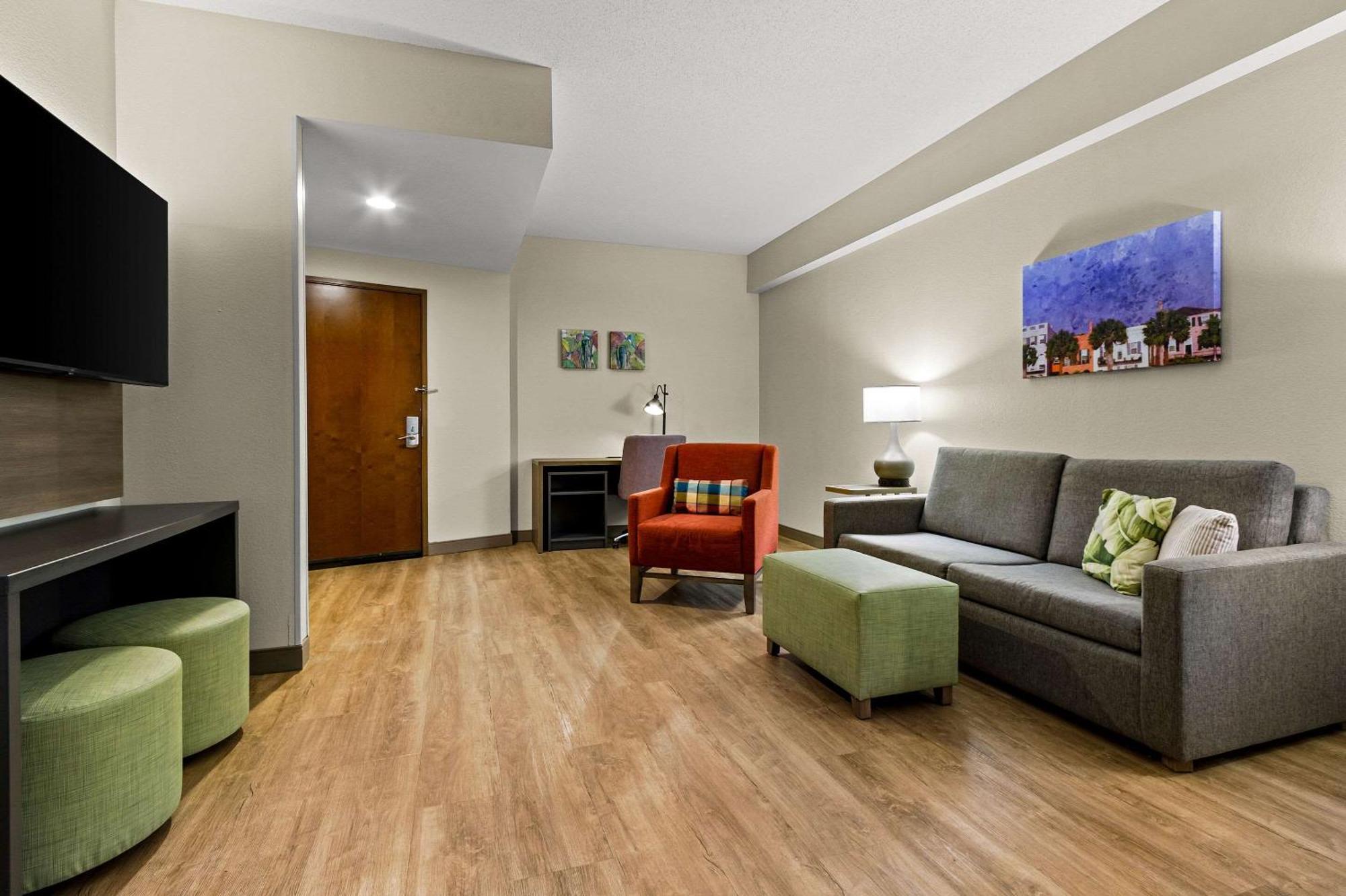 Comfort Suites Charleston West Ashley מראה חיצוני תמונה