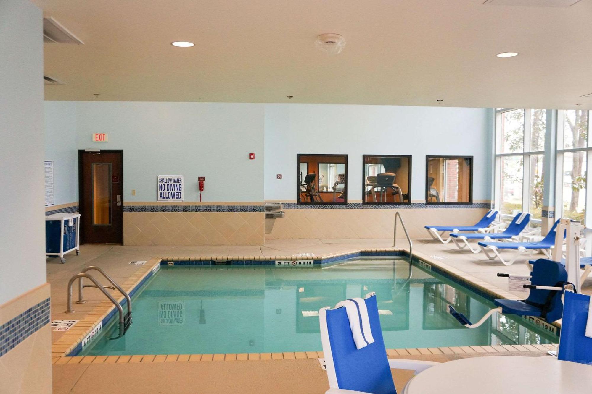 Comfort Suites Charleston West Ashley מראה חיצוני תמונה