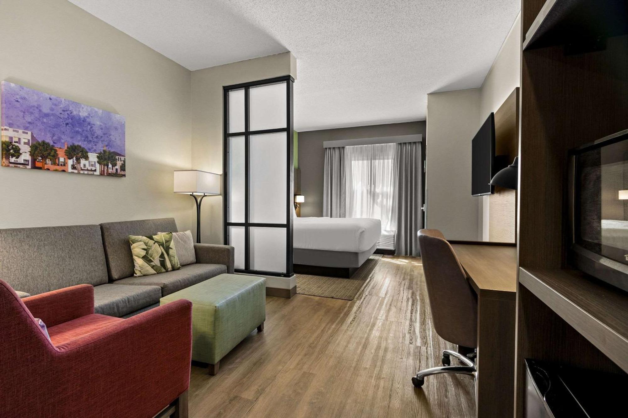 Comfort Suites Charleston West Ashley מראה חיצוני תמונה